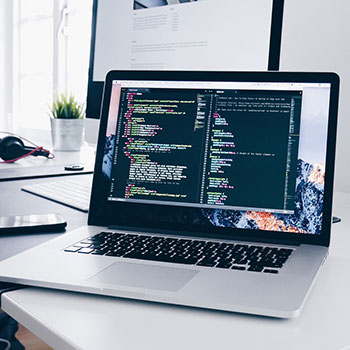 AC米兰主场大胜国际米兰，呼声高涨