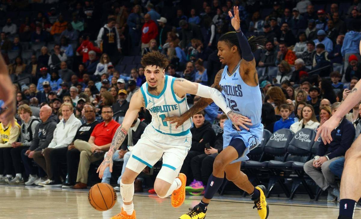 尼克斯球员在全明星赛中展现出色表现