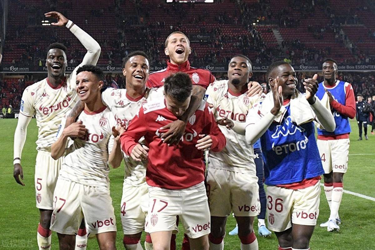 半岛体育app下载地址-昔日球星阿涅尔卡宣布加盟雷恩，助力法甲豪门重生