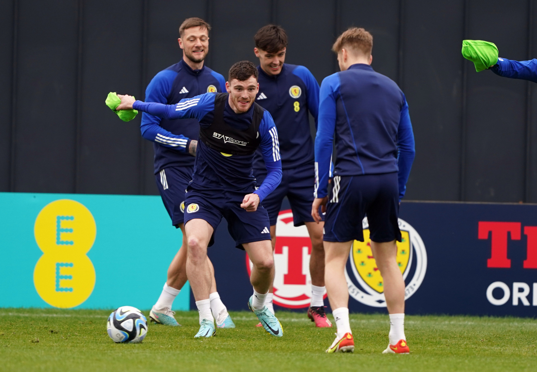 半岛体育在线登录-斯洛伐克力挫保加利亚，欧洲杯预选赛实力碾压的简单介绍