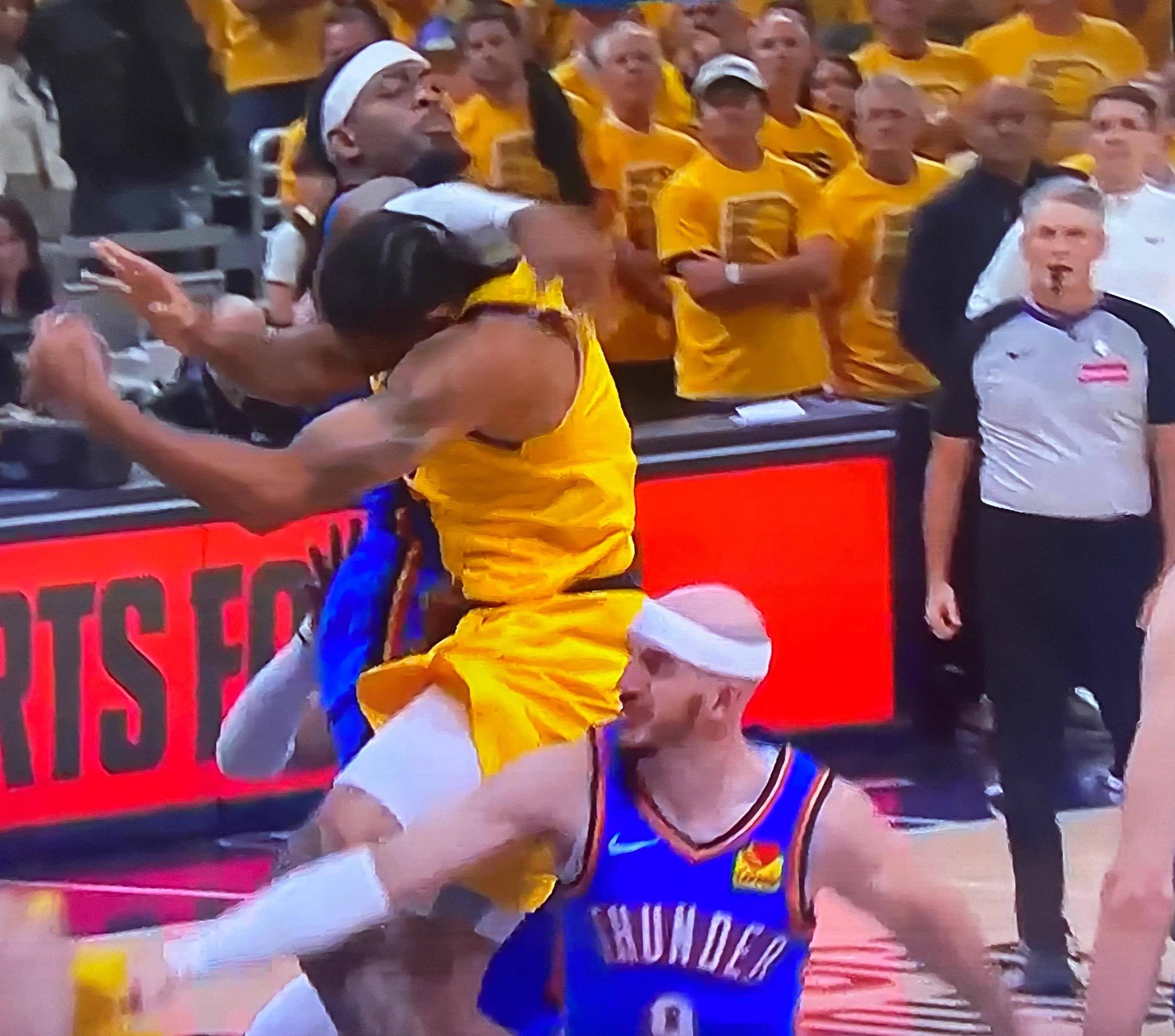 半岛体育登录入口-关于骑士再次战胜步行者，主场保持胜利势头的信息