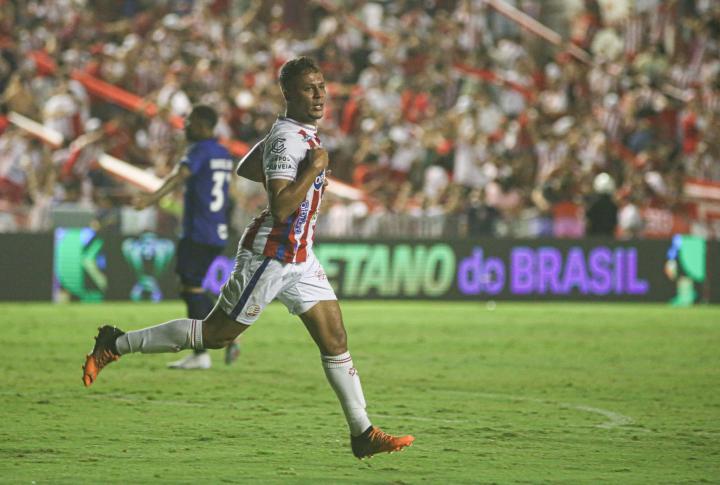 巴西球员在欧洲联赛上演帽子戏法的简单介绍