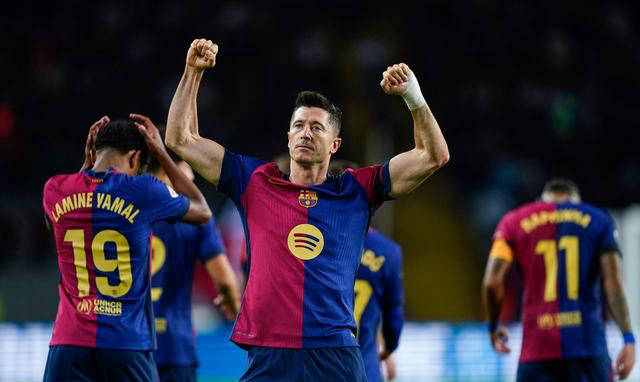 半岛体育网址-巴塞罗那队新引援加盟，助力球队冲击冠军