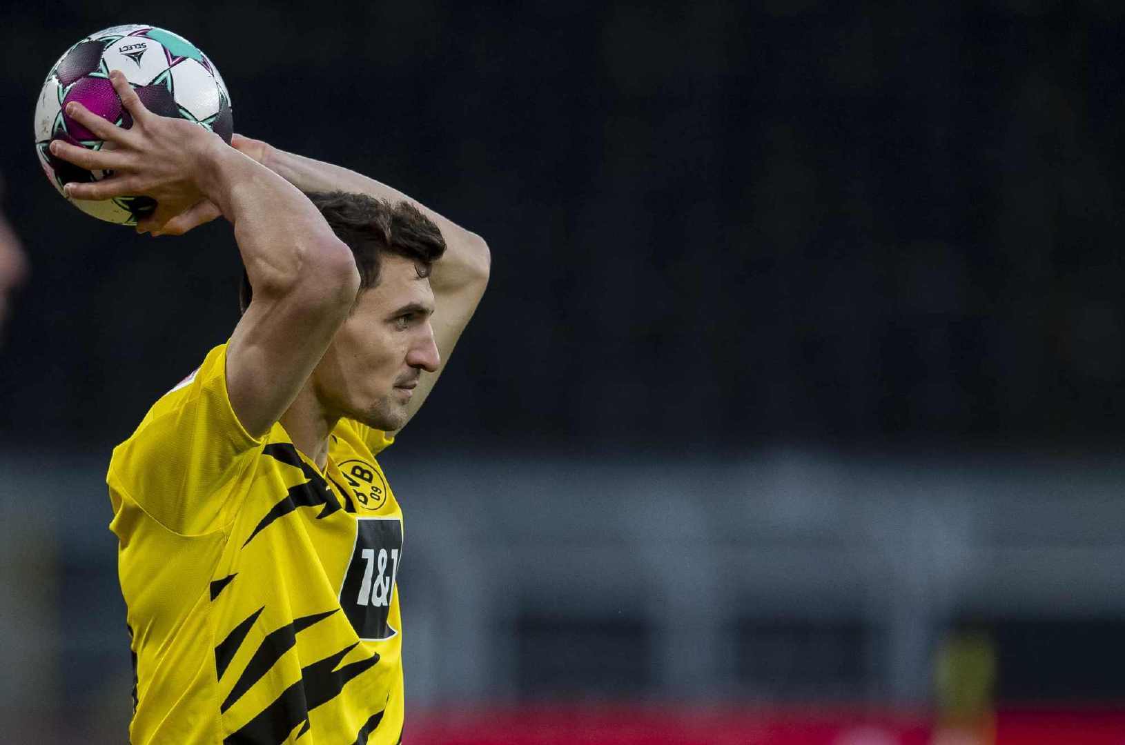 包含多特蒙德三连胜，积分榜上逐渐攀升！的词条