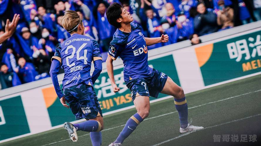 广岛三箭战胜对手，晋级下一轮比赛