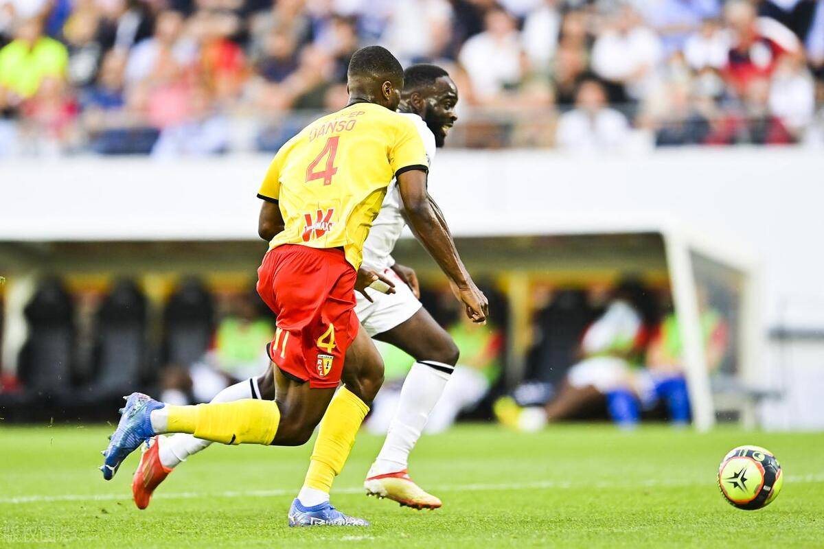 半岛体育新闻-东方球队在国际足球赛中势如破竹的简单介绍