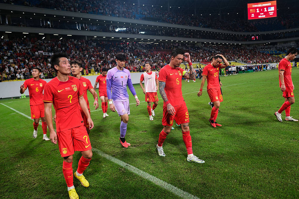 队员们在关键时刻表现出色，为国争光赢得喝彩的简单介绍