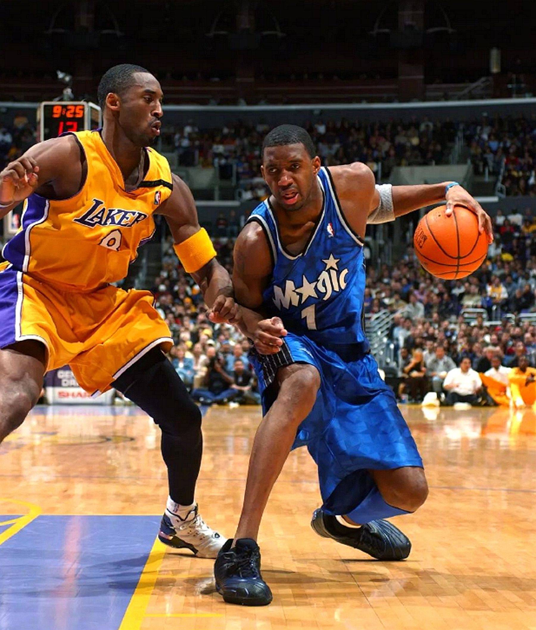 半岛体育vip注册-激烈对抗！篮球赛场上的精彩瞬间的简单介绍