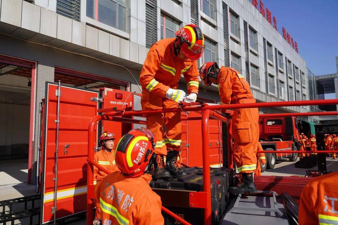 比赛过程波澜不惧，主客队争分夺秒的简单介绍