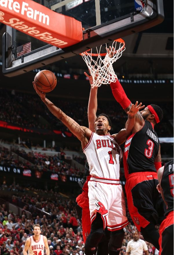 猛龙客场逆转太阳，豪取四连胜